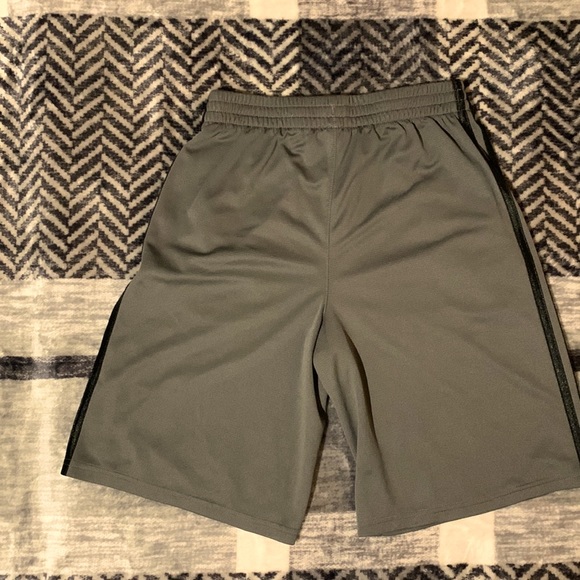 Adidas shorts - Picture 2 of 2